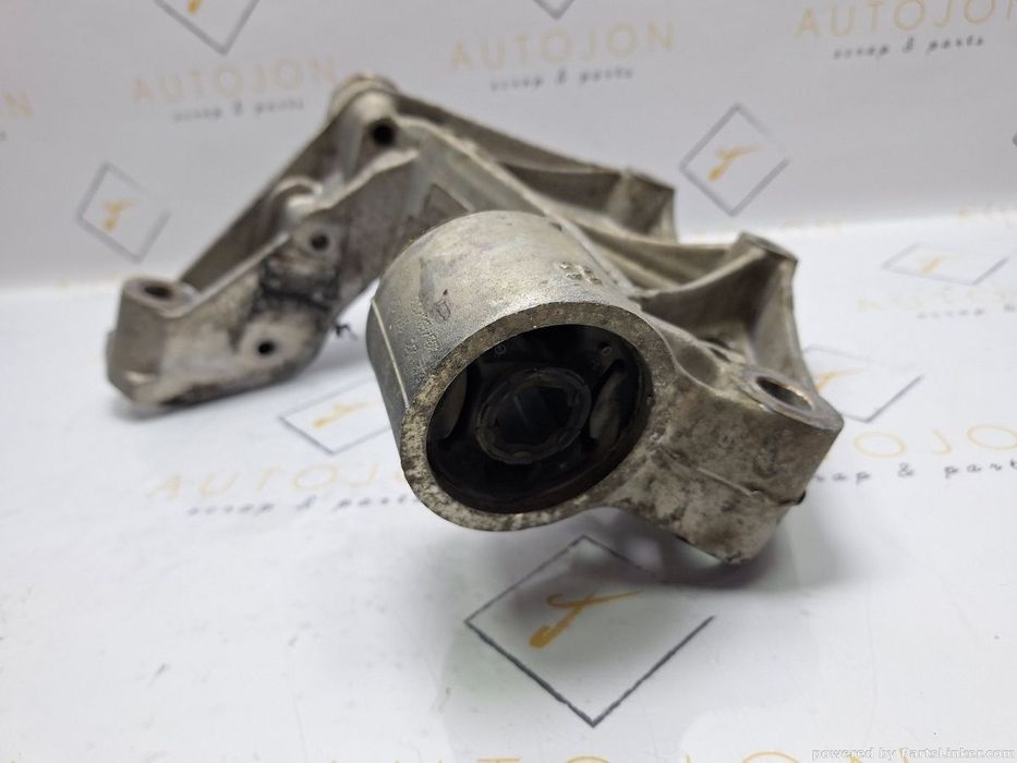 Suport brat trapez  Dreapta SEAT IBIZA IV (6L1) [ 2002 - 2009 ] 1.2 (BBM) 44KW|60HP OEM 6Q0199294D