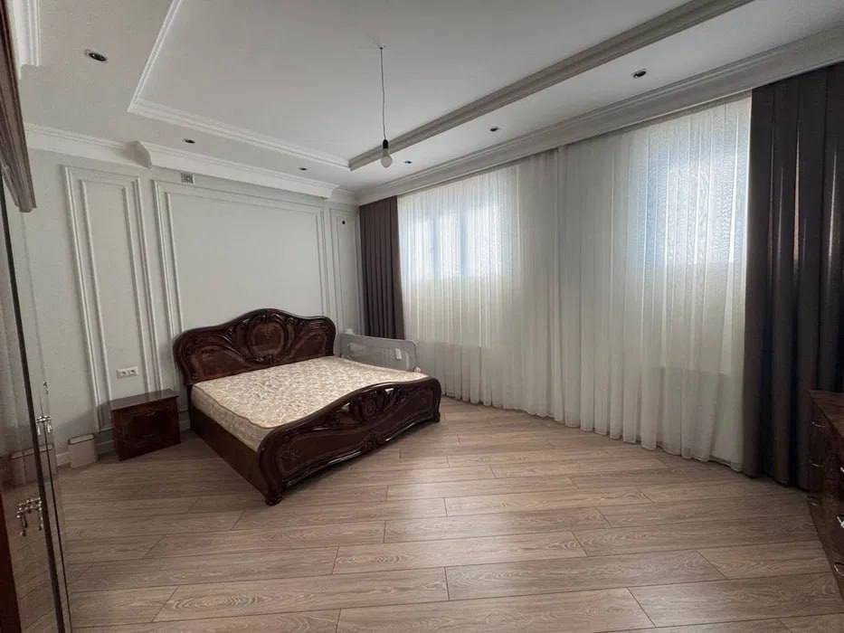 Srochna Uchaska sotiladi Yunusobod 8 kv