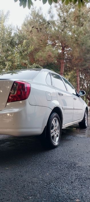 Chevrolet  Ласетти 1.8L