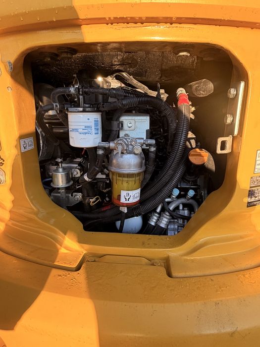 Miniexcavator/excavator komatsu pc35mr5 2021 3.8t