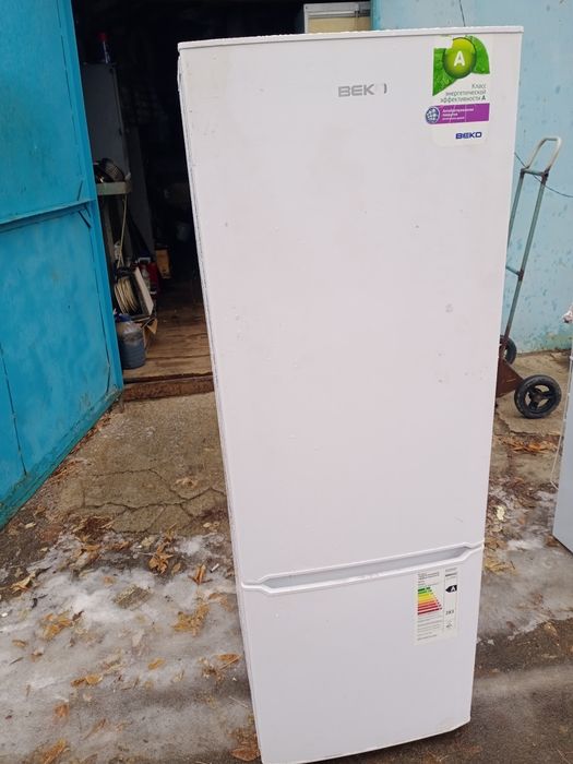 Продам рабочий холодильник, состояние отличное.