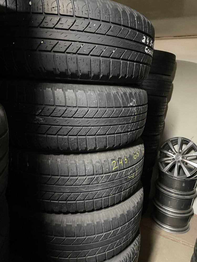 Продам шины 245/65 R17 покрышки резина колеса