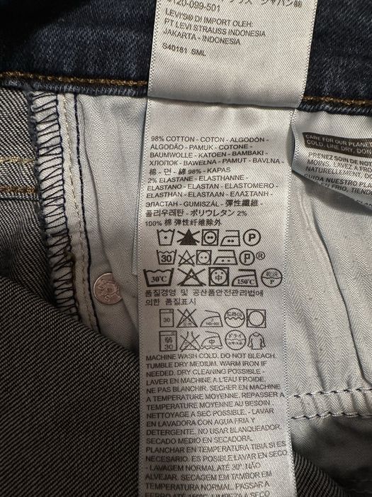 Blugi Levi’s pentru femei, model Demi-Curve Skinny, marime 27