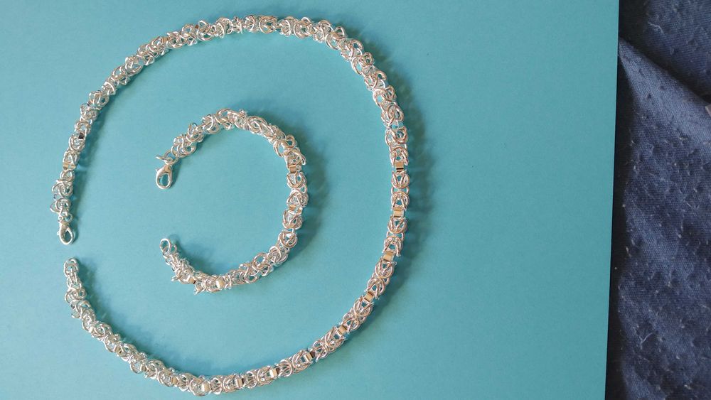 Мъжки, сребърен ланец / гривна/ комплект.  В кутия за подарък.