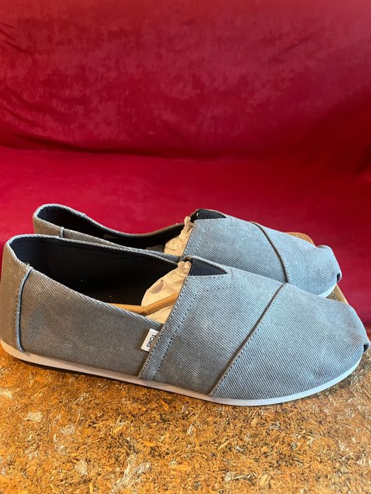 Espadrile Toms noi, mar 44