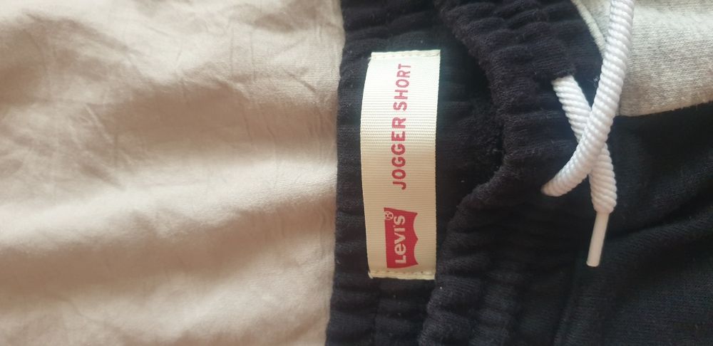 Къси памучни панталони Levi's 164см