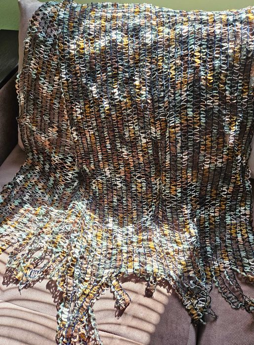 Дамски вълнен шал