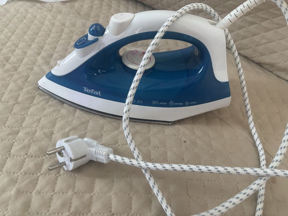 vand fier de calcat tefal utilizat dar stare buna