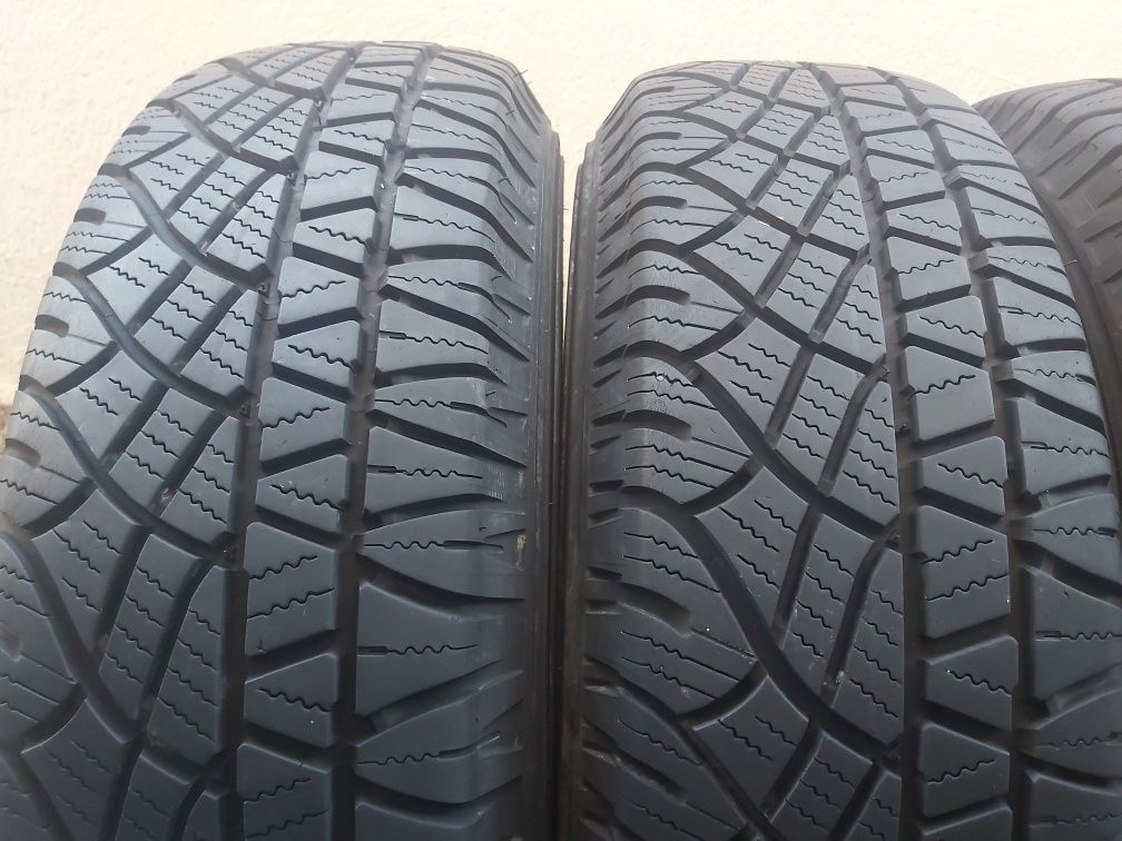 Автомобилни гуми 215 70 16 Michelin