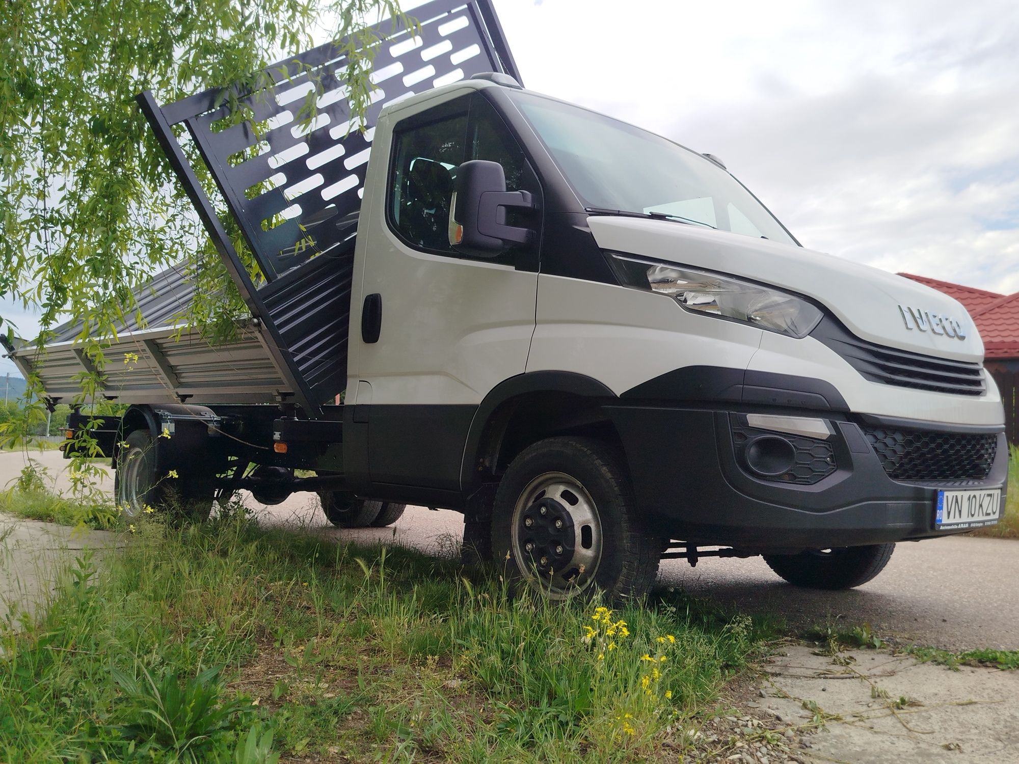 Iveco daily basculabil pe cutie