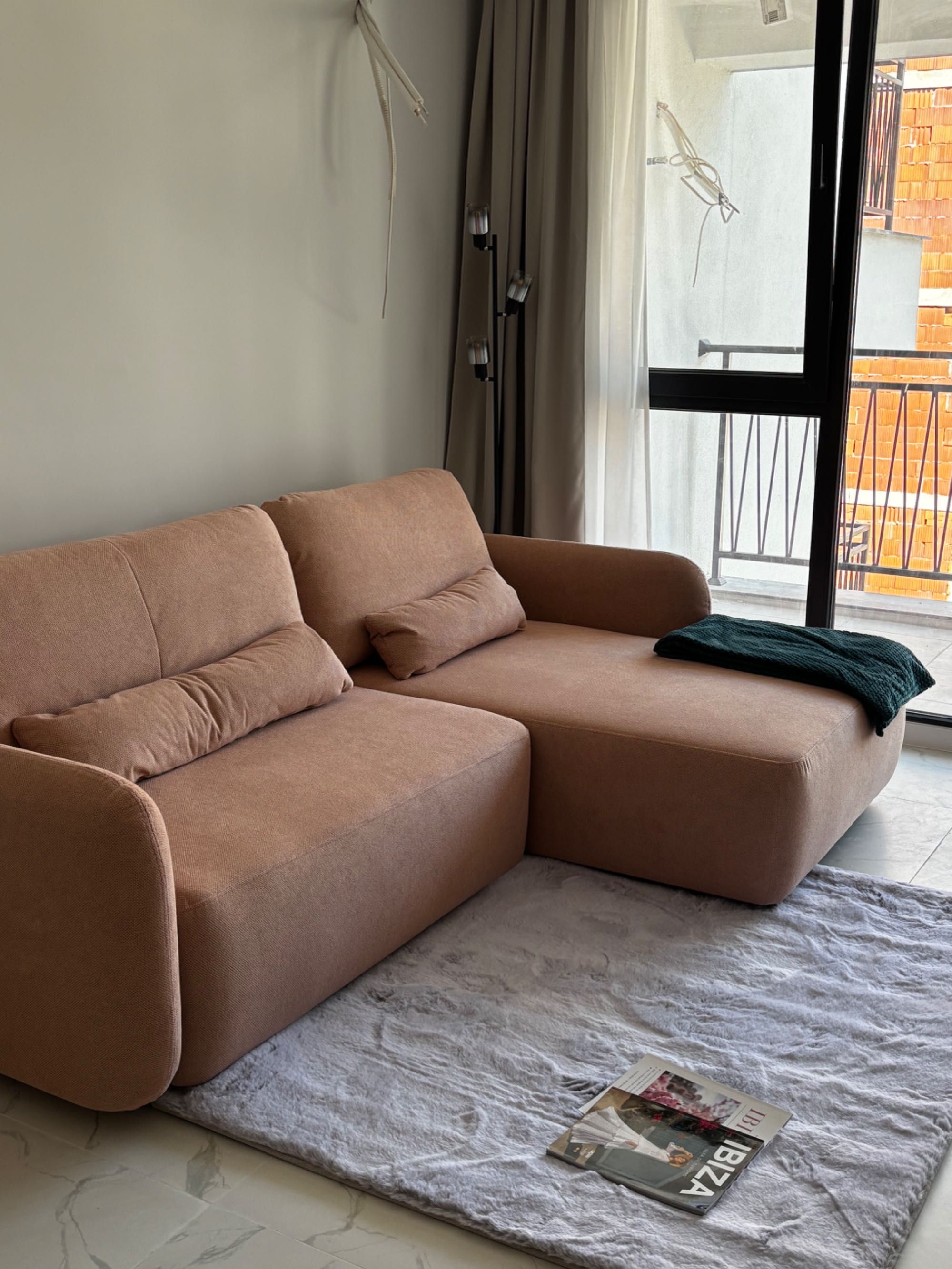 ЧИСТО НОВ килим от Mömax ‘Modern Living’ (цена в магазина 150лв!)