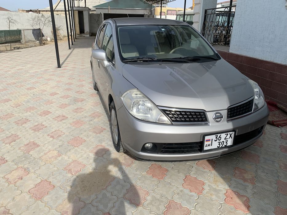 Продам ниссан тиида