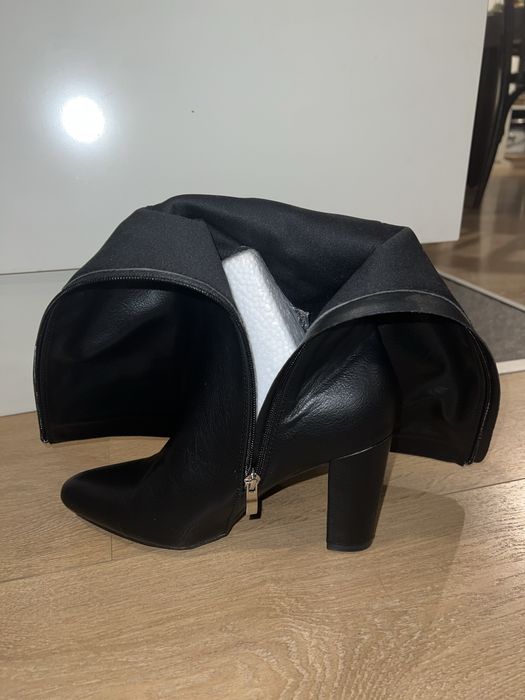 Черни ботуши на ток