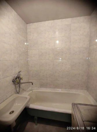 Срочно Продаётся Башлык 3/3/9 ремонт средний локации топ !