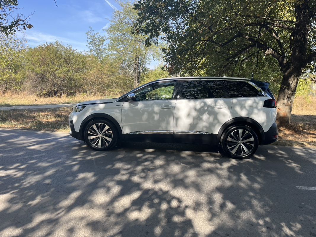 Peugeot 5008 Peugeot 5008 GT 180 CP 7 Locuri