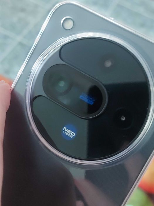 Продавам 5G UG Phone U26