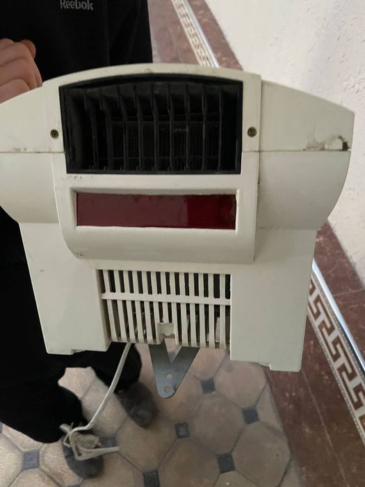 Сушилка для рук электрический