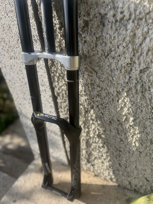 Вилка за велосипед rock shox boxxer 2021 200 mm