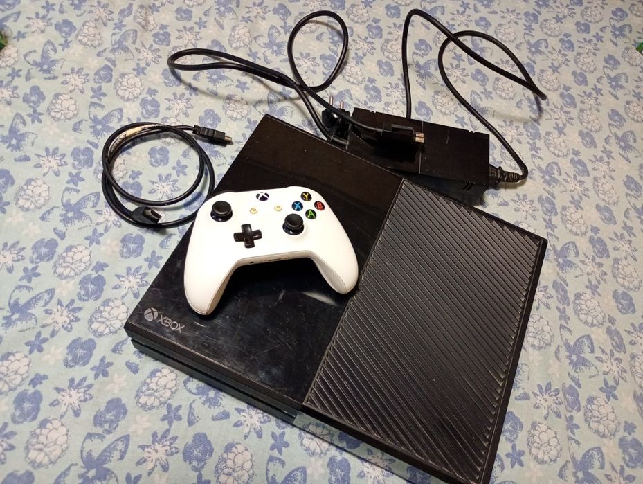 Xbox one 500gb + 9 jocuri