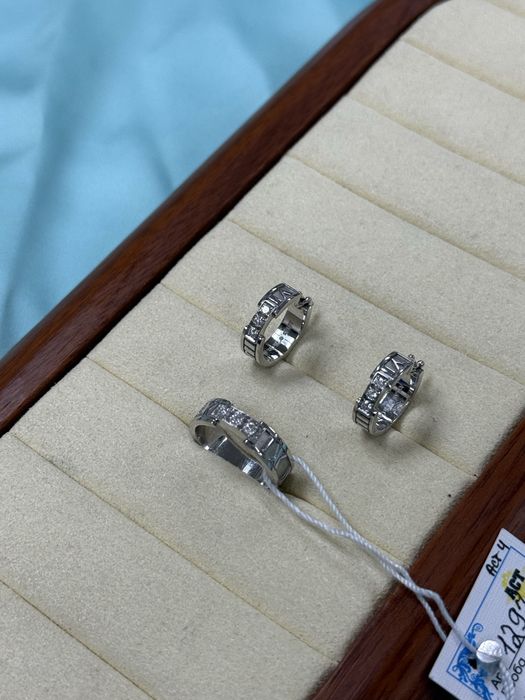 Золотой комплект с бриллиантами