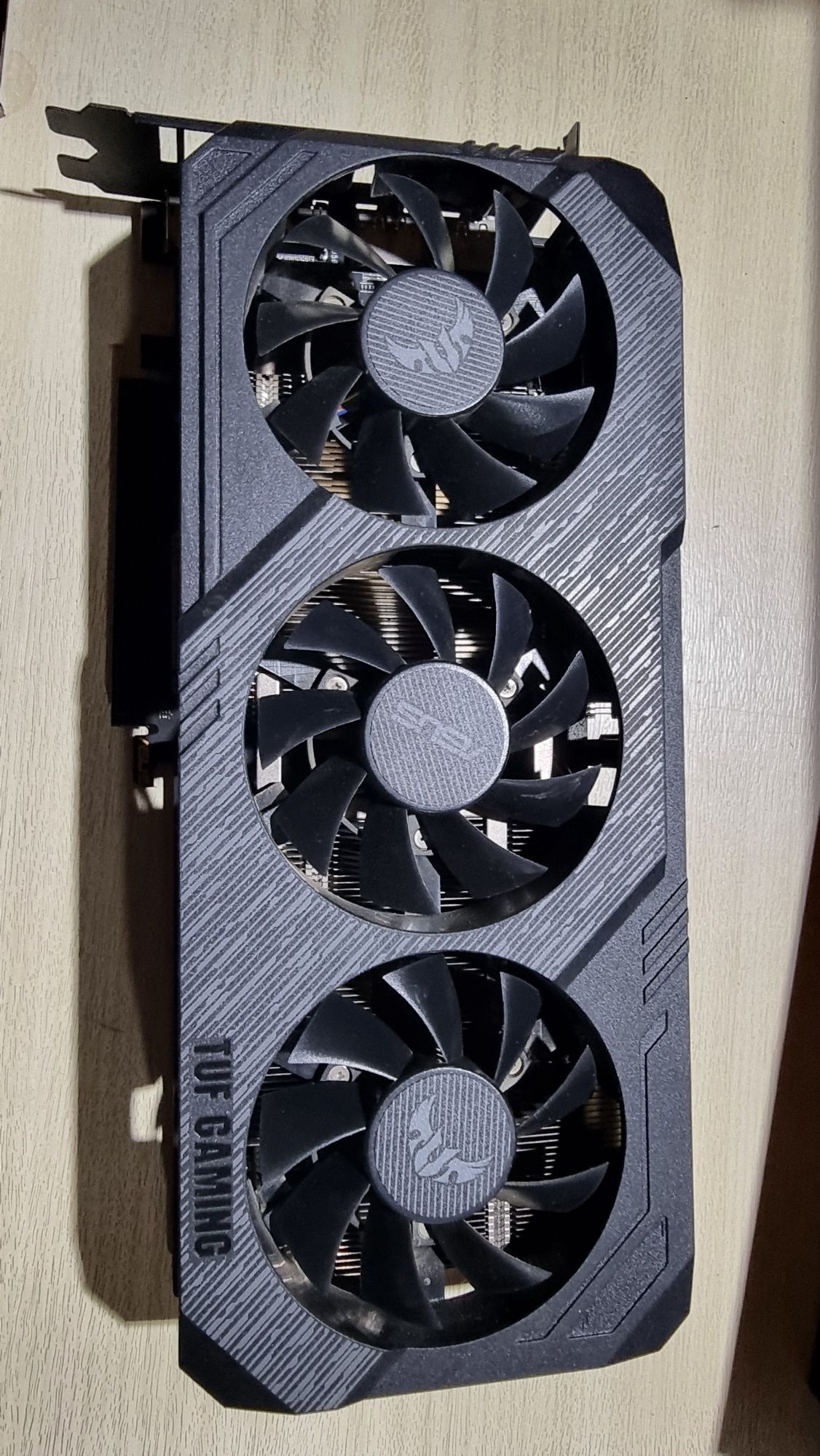 Продавам видеокарти  RX5700 и RX5700XT