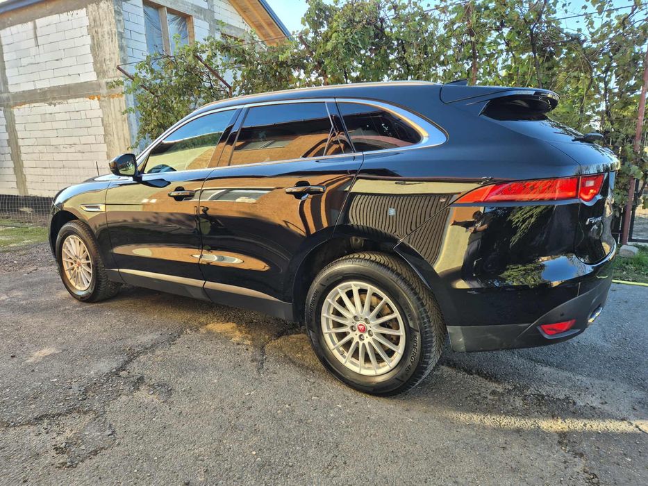 Jaguar F Pace 2017