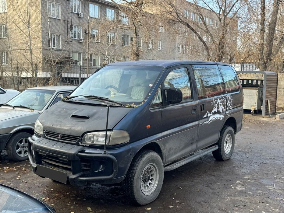 Mitsubishi Delica. Полный привод, грузопассажирская