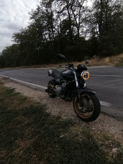 Honda Hornet 600 – 2002 | 1200€ fix