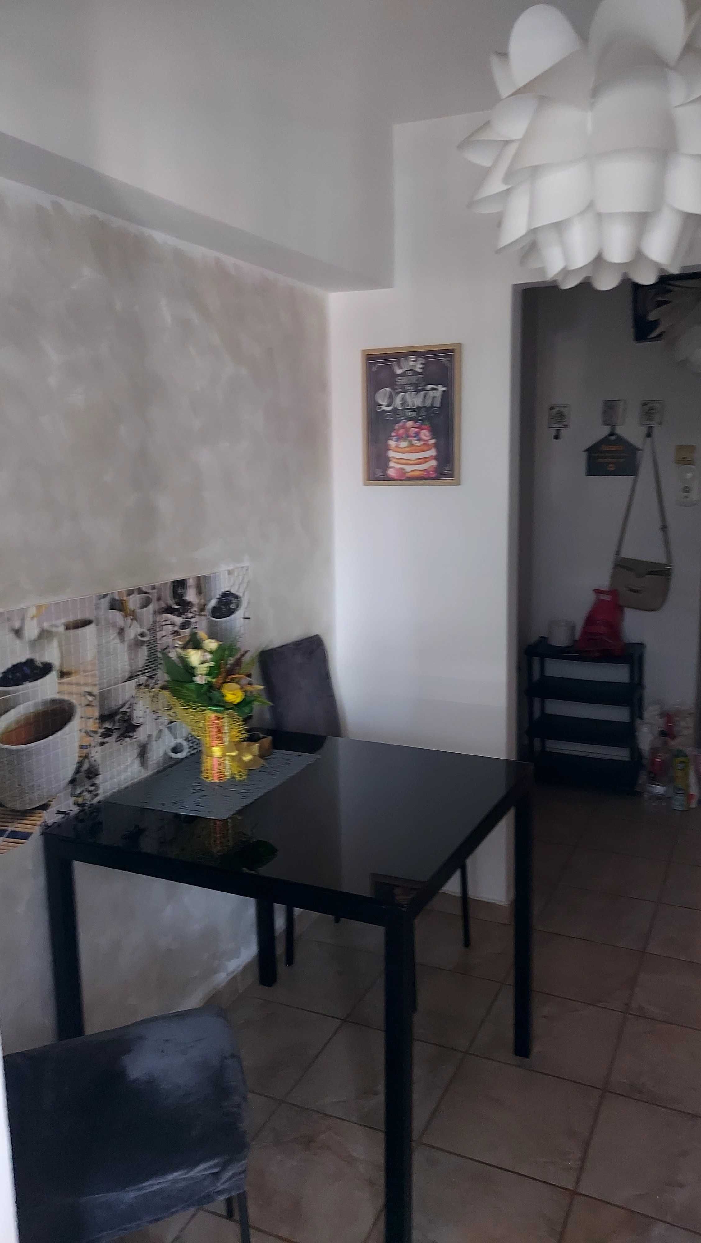 Inchiriez garsoniera,apartament cu 1 camera,pret 220 euro,