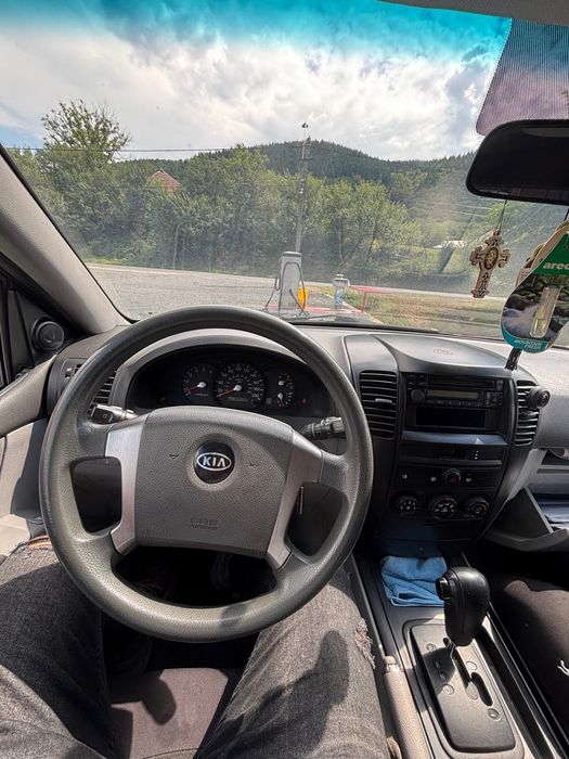 Vând Kia Sorento