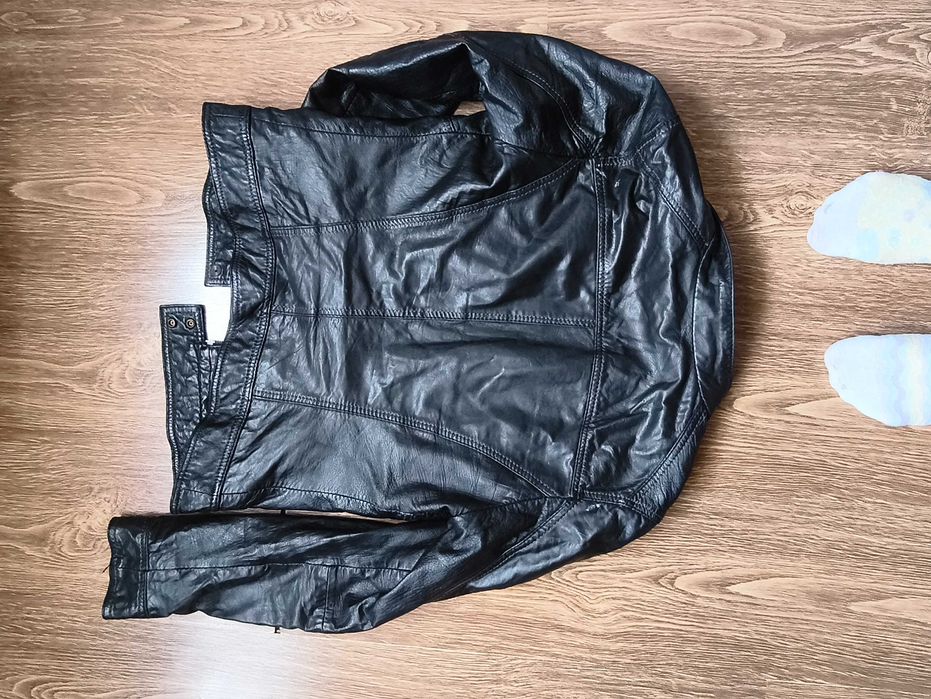 Черно кожено яке