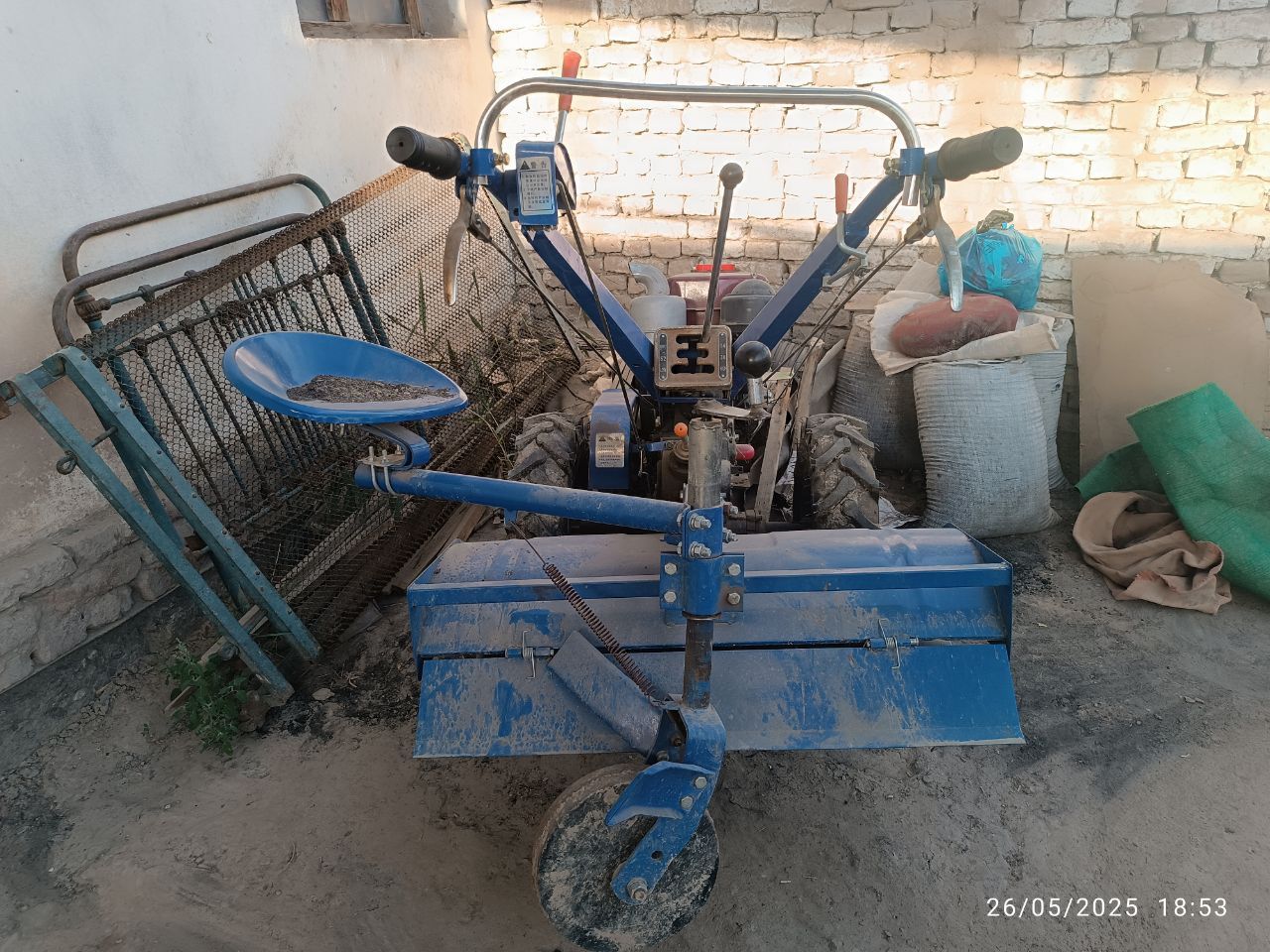 Motoblok. Zubr 1100