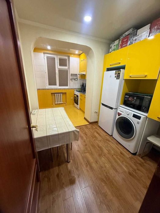 Прадаётся Минор Ц5, 3/4/4 кирпичный, мебел+тех не торец