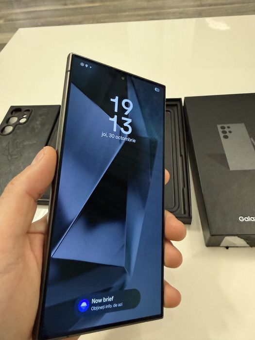 Samsung Galaxy S24 Ultra 512 GB, stare foarte buna, 2 huse , garantie