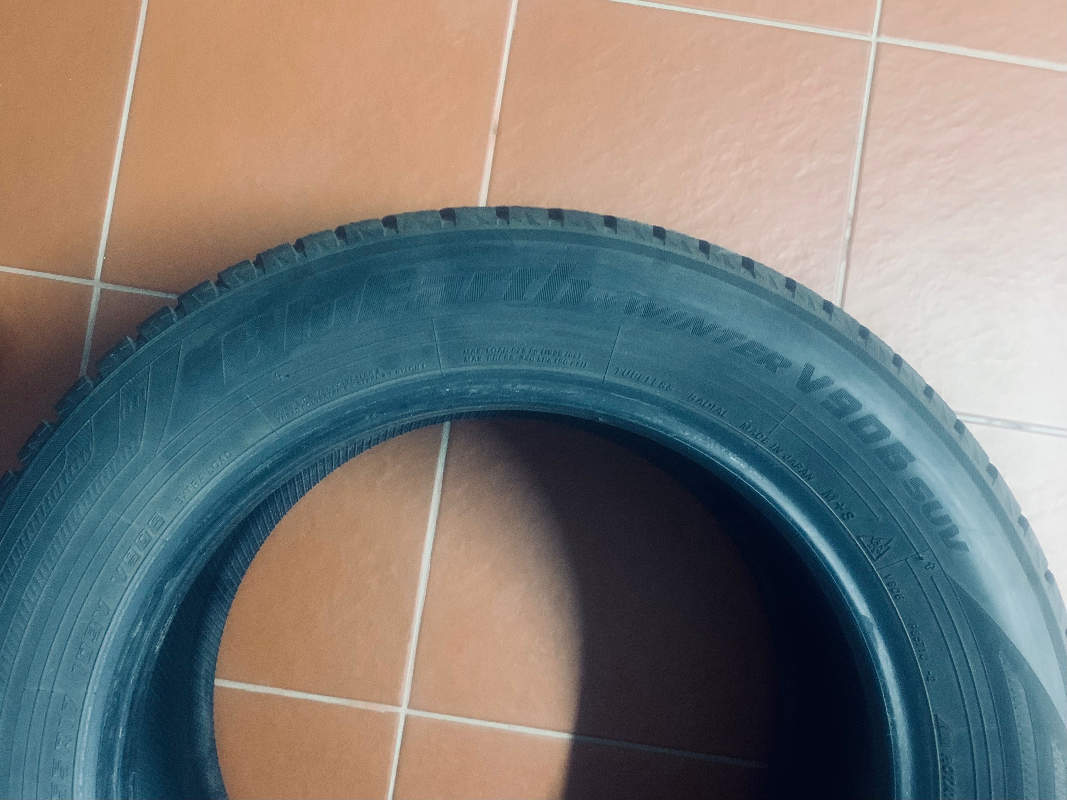 Зимни гуми 235/55/R17 103 Yokohama BluEarth  -комплект 4 бр