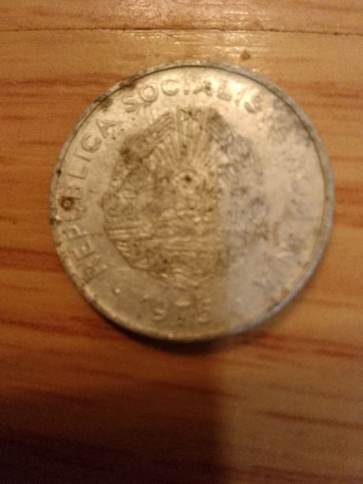 Moneda veche din 1975