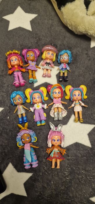 Papusi fetite,noi.sunt 10 la număr