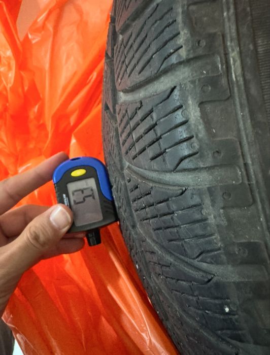 Зимни гуми Pirelli scorpion winter 255/40/21 , 265/40/21