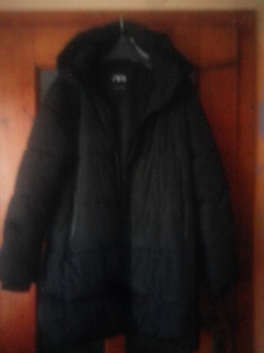 Geaca neagra de iarna