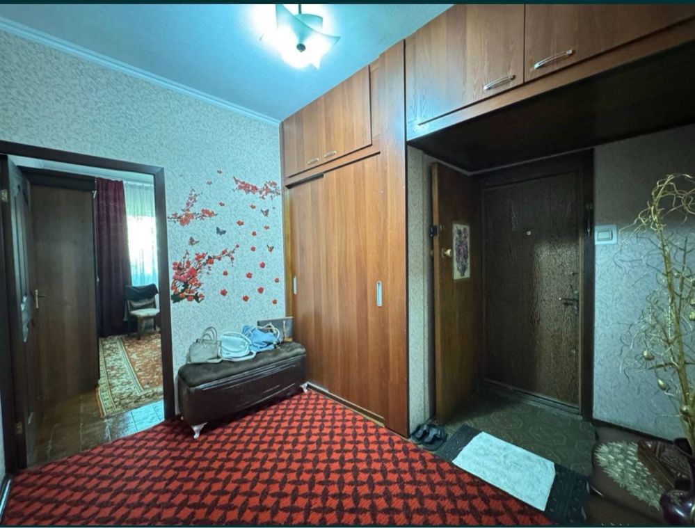 Продаётся на Карасу 2х комнатная квартира