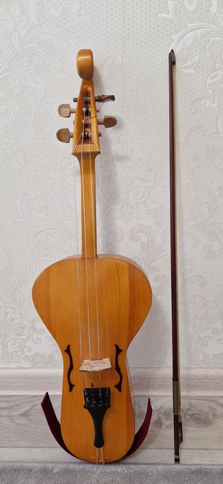 Кобыз сатылады чехолымен бірге