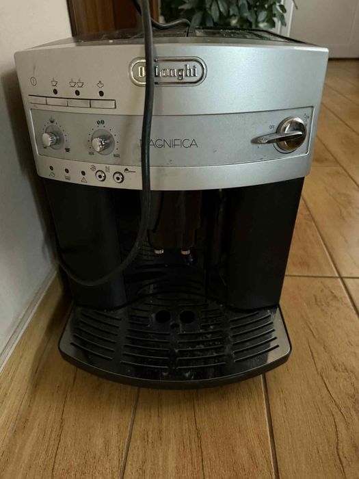 Espressor DeLonghi magnifica