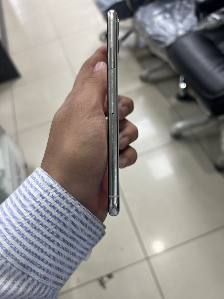 Iphone 11 pro max Ll/a 64 gb