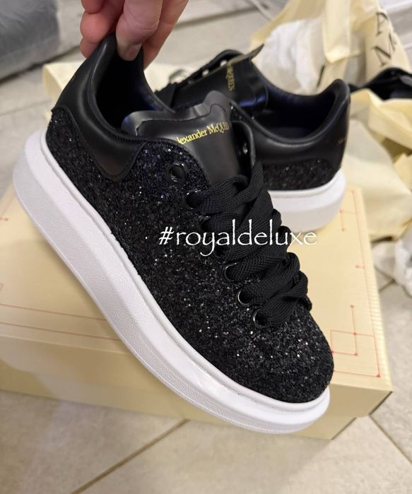 Adidasi dama Mcqueen