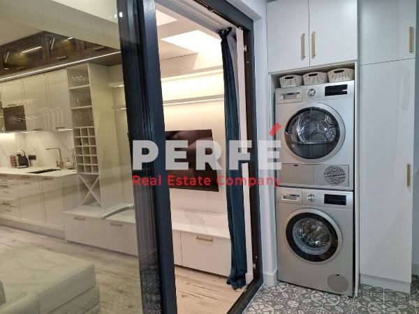 Дава се под наем Тристаен апартамент в Бургас, Център - 80 кв.м за 2250 € - Снимка #7