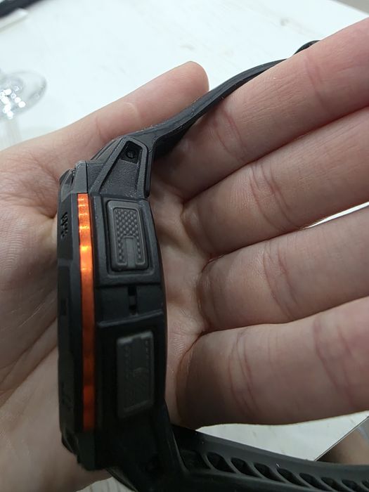 Часовник Garmin Instinct 3