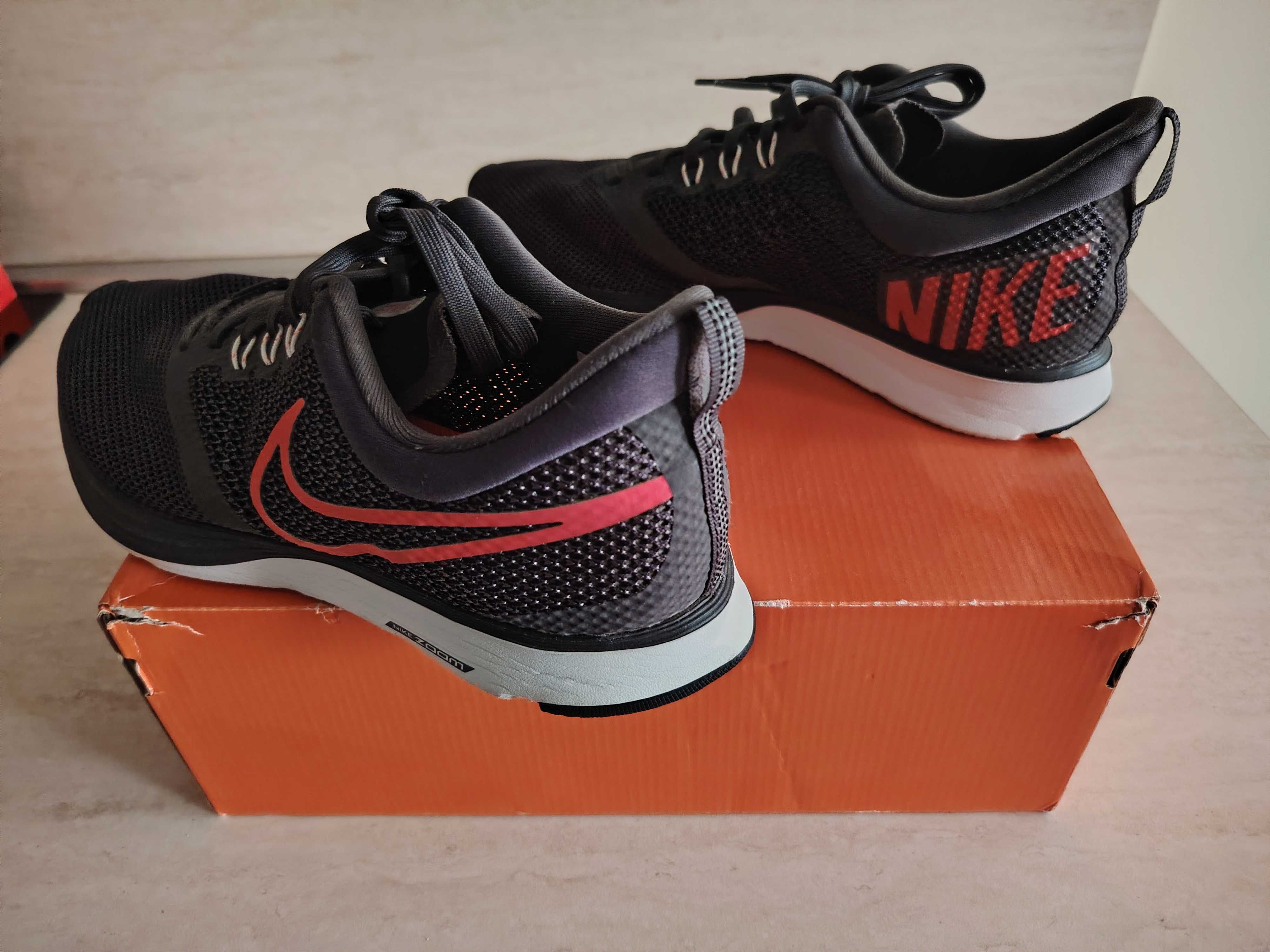 Nike zoom strike