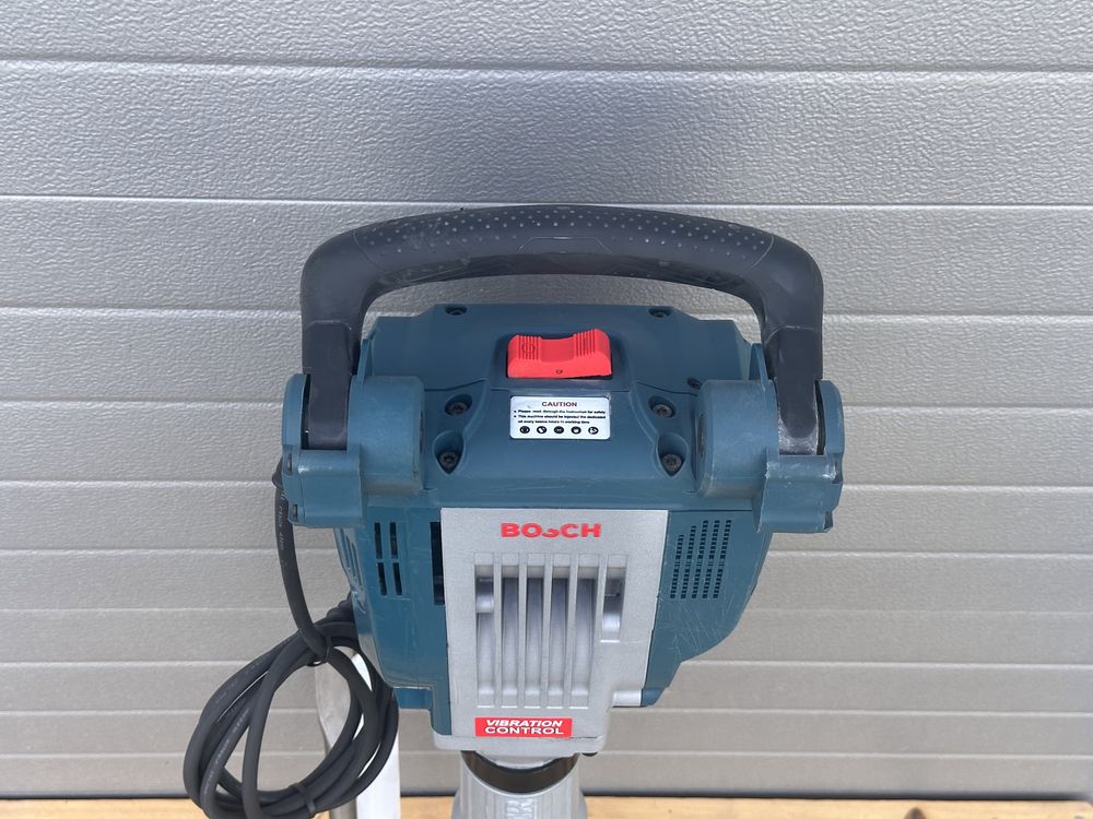 Къртач под наем BOSCH GSH 16-30