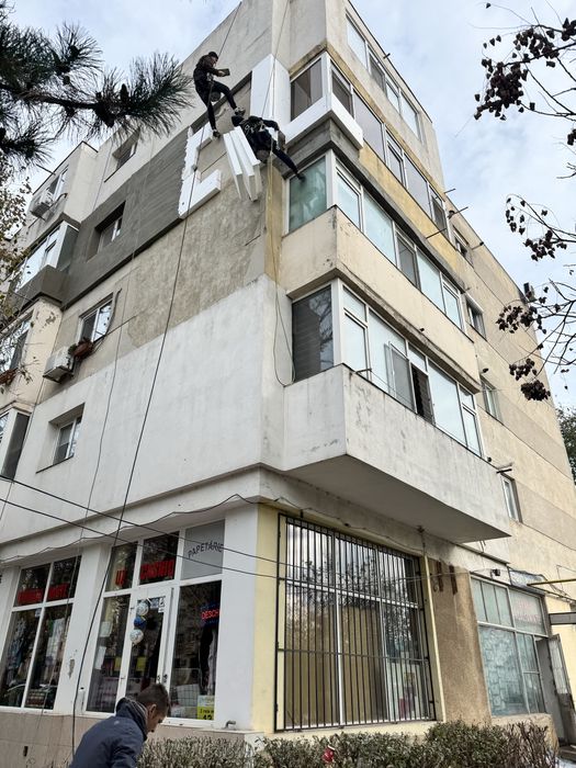 Firma de alpinisti utilitari autorizati