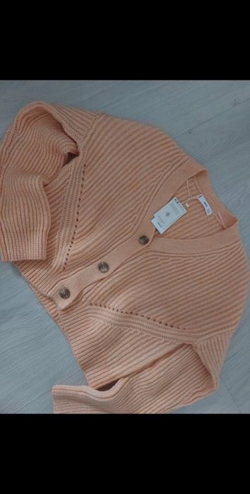 Cardigan Mango moale